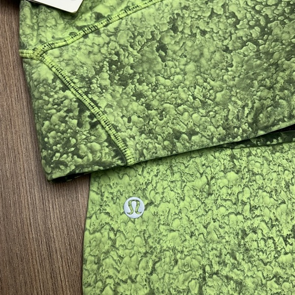 Lululemon Base Pace High-Rise Running Tight 25" in City Grit Green Multi Size 8 - Picture 4 of 5